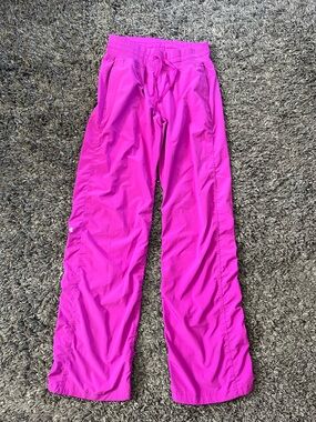 Under Armour wind pants sz small